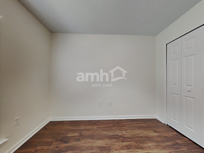 Building Photo - 362 Stonebridge Cir