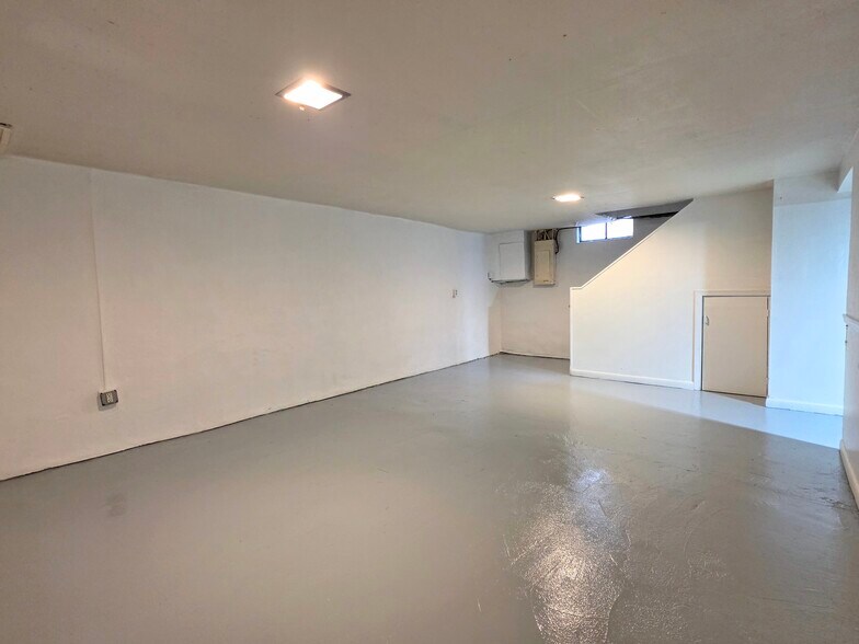 Building Photo - 607 Beaver Valley Pike