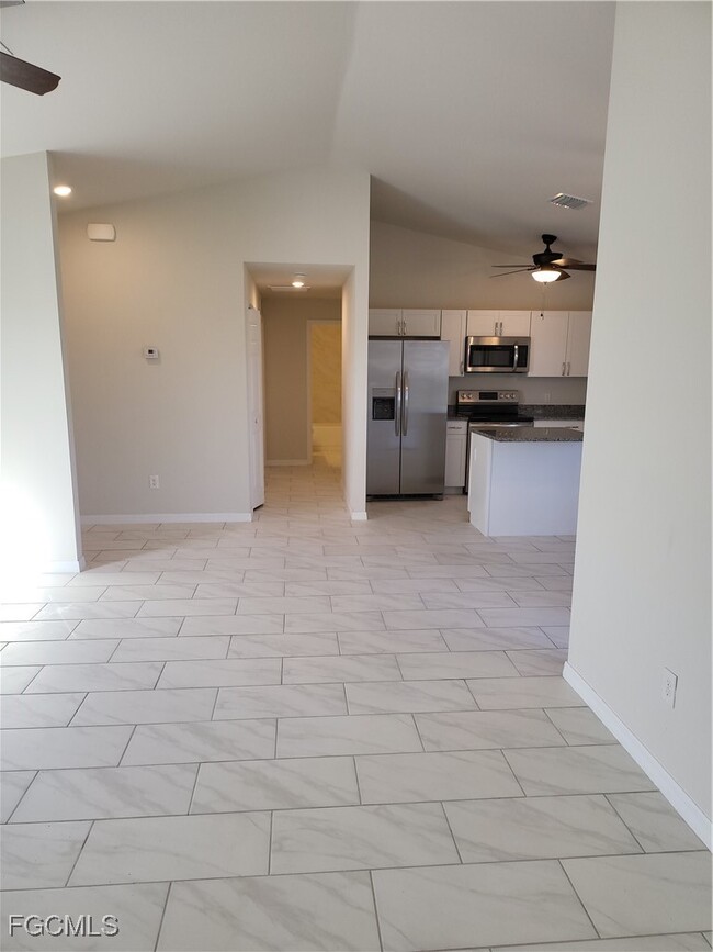 Building Photo - 1444 SE 10th Terrace