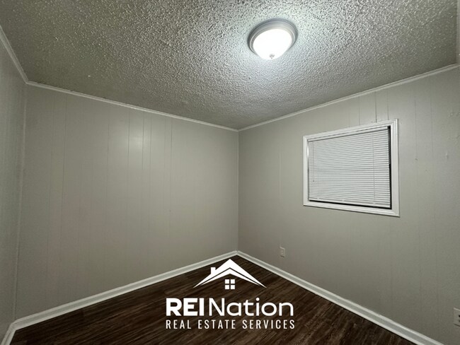 Building Photo - JUST RENOVATED! 4BR/2BA Memphis Stunner | 2-Car Garage & Fenced Yard!