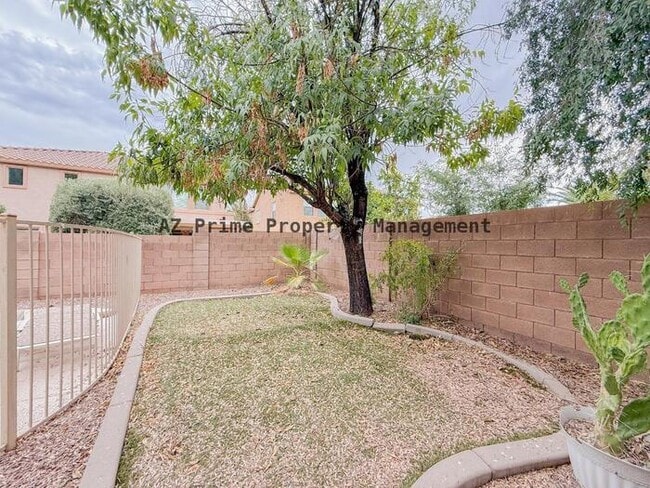 Building Photo - 17647 W Rimrock St