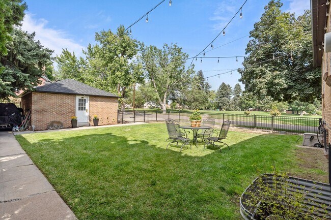 Building Photo - Stunning 4 Bed 2 Bath Home across the Stre...