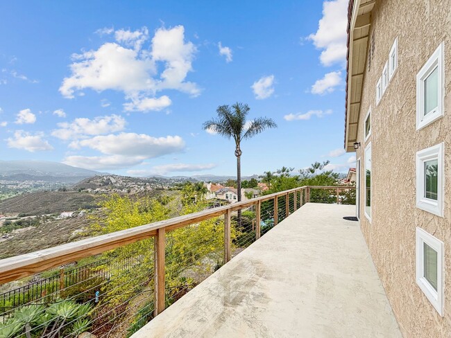 Building Photo - Spacious & Upgraded 4 Bedroom, 3 Bath Home...