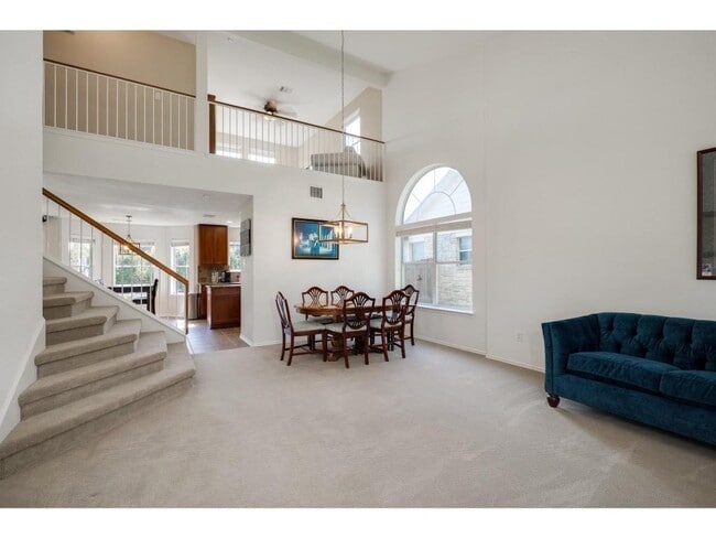 Building Photo - 14205 Willow Tank Dr