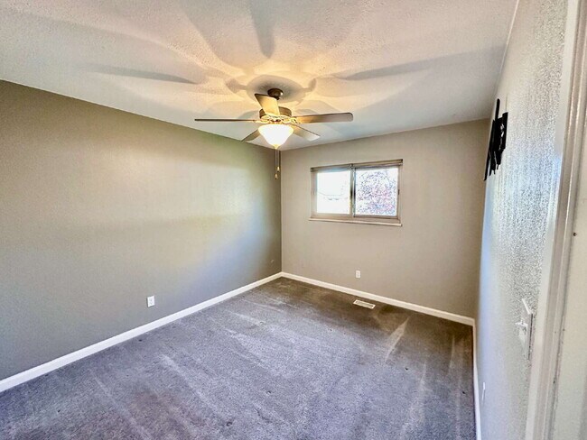 Building Photo - AVAILABLE NOW! Charming 3-Bedroom Retreat ...