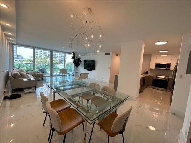 Building Photo - 2 bedroom in Sunny Isles Beach FL 33160