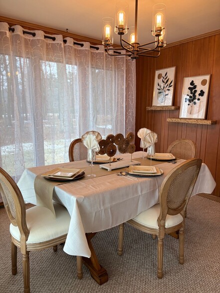 Dining Room - N3024 Woodland Rd