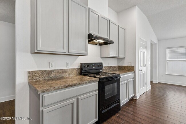 Building Photo - 15929 Hutton Ln