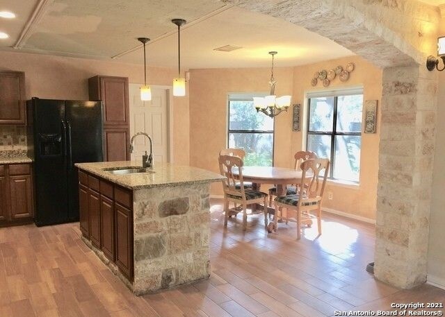 Building Photo - 10935 Hamlen Park Dr