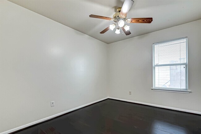 Building Photo - 9006 N Jewel Bend Ln