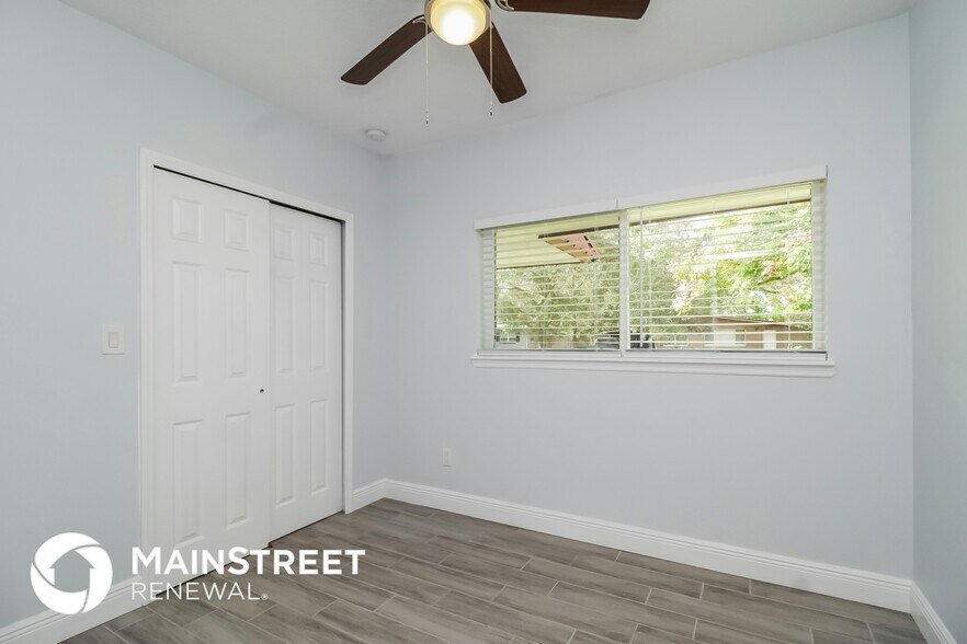 Building Photo - 1404 Peruvian Ln