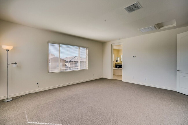 Building Photo - 4529 E Vista Bonita Dr