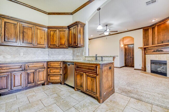 Building Photo - Beautiful home in Williamson Farms!