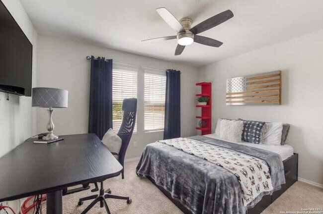 Building Photo - 482 Moonvine Way