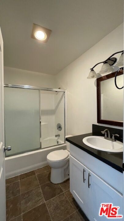 Building Photo - 639 Alexandria Ave