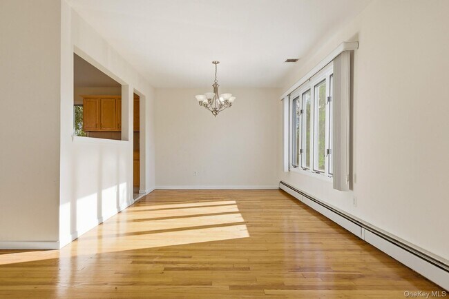 Building Photo - 11 7th St