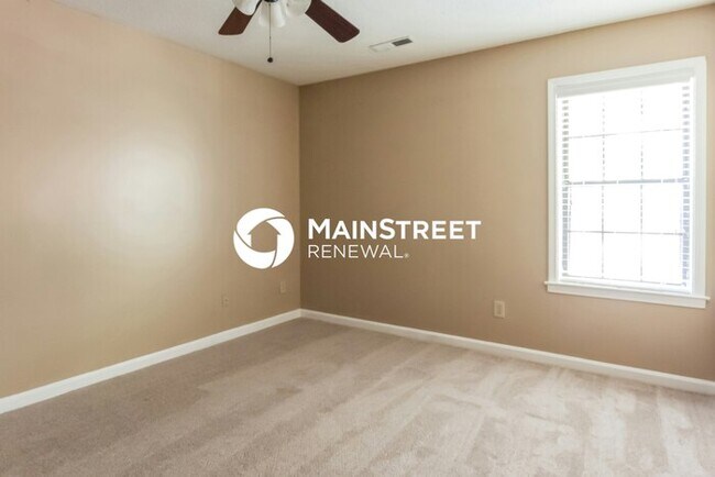 Building Photo - 4 Bedroom Pet-Friendly Home in Cordova, TN with Main Street Renewal