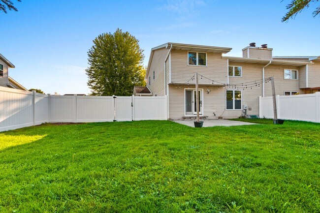 Building Photo - 2378 Cedar Rdg