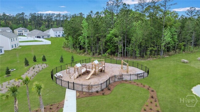Building Photo - 231 Skylark Rd