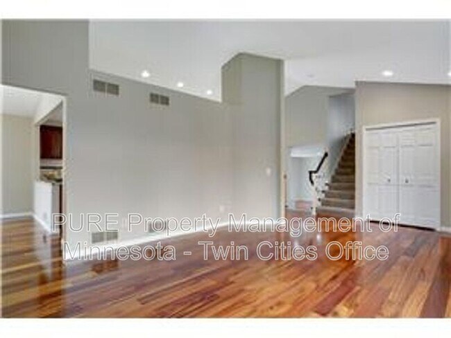 Building Photo - 9994 Dunberry Cir