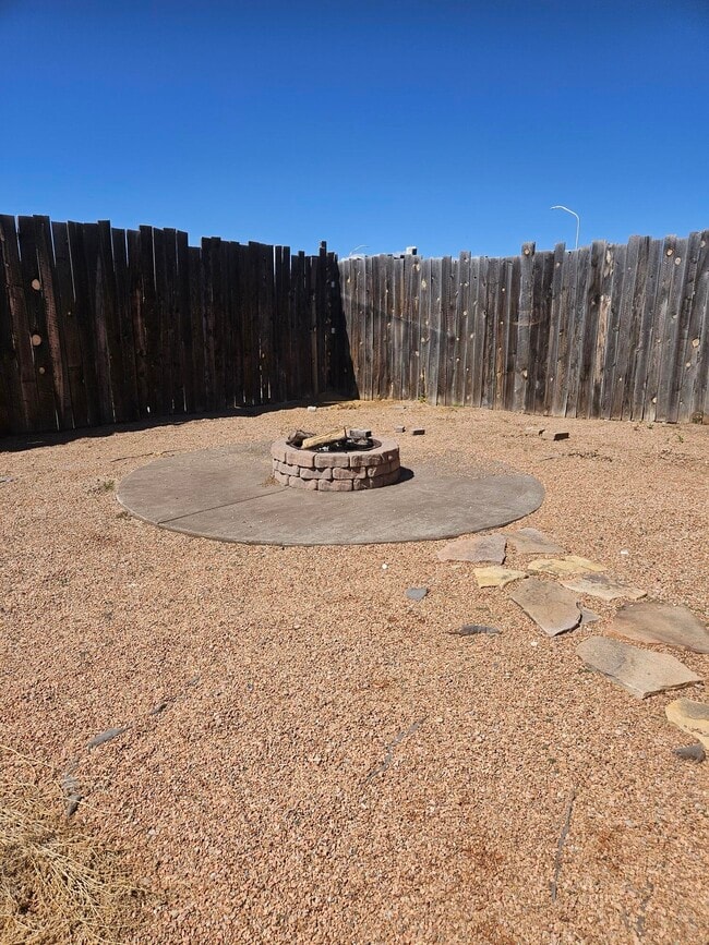 Building Photo - 1379 Borrego Pass