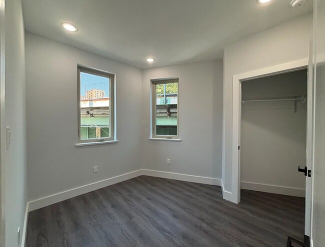 Building Photo - 1108 W Dauphin St