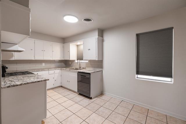 Building Photo - 2140 Glenwood Dr