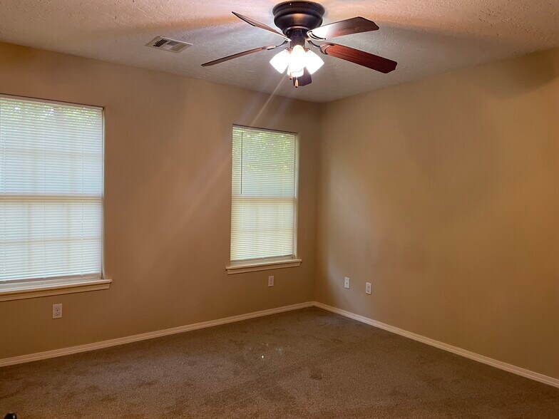 master bedroom - 510 Kim St