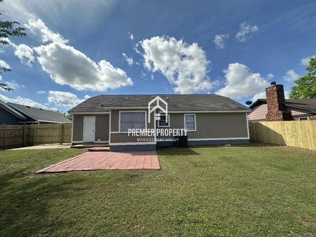 Building Photo - 6016 Rosewind Cir W