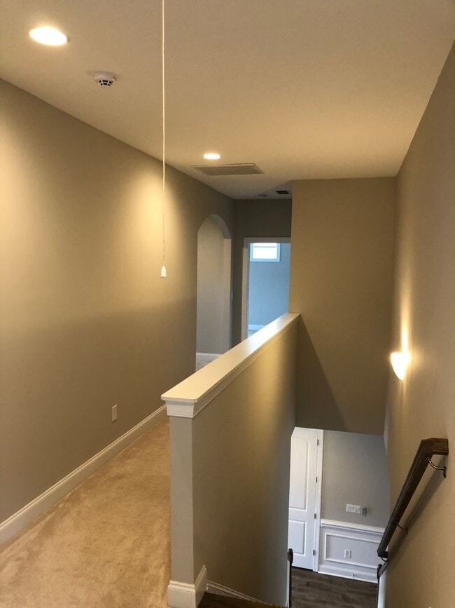Building Photo - Beautiful like new home with full finished basement