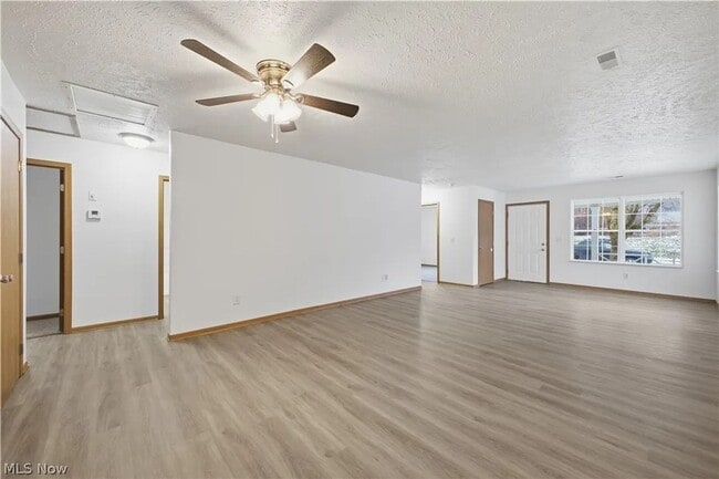 Building Photo - 127 Blackburn St