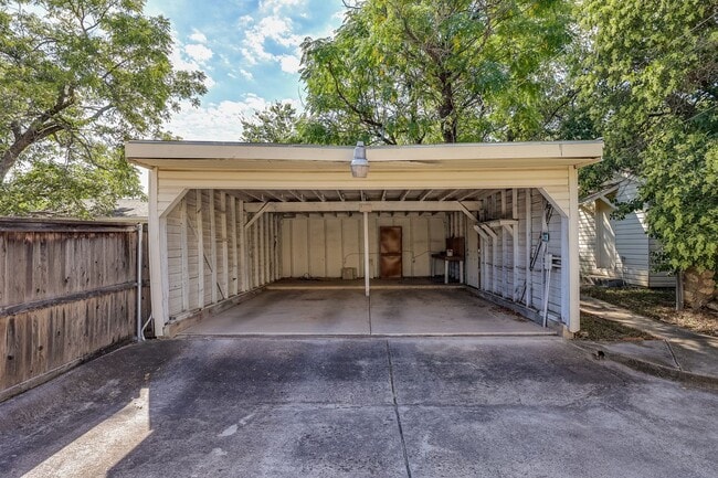 Building Photo - Cultural District Rental