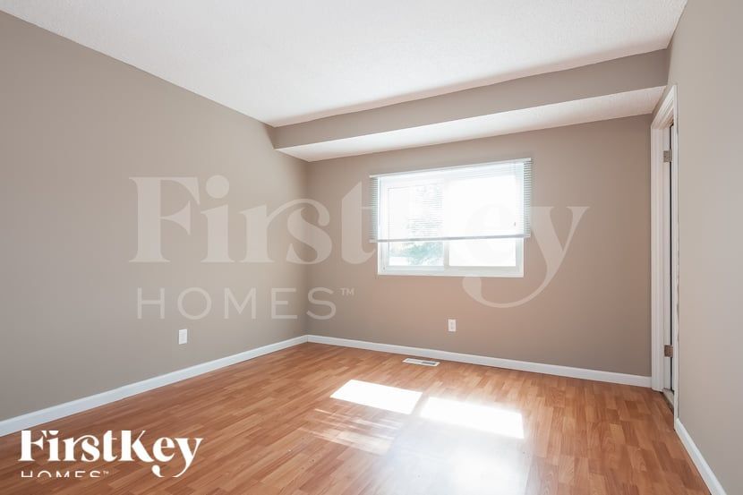 Building Photo - 9553 Winkler Dr