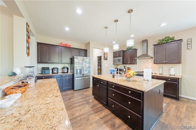 Building Photo - 9535 Thornecrest Dr