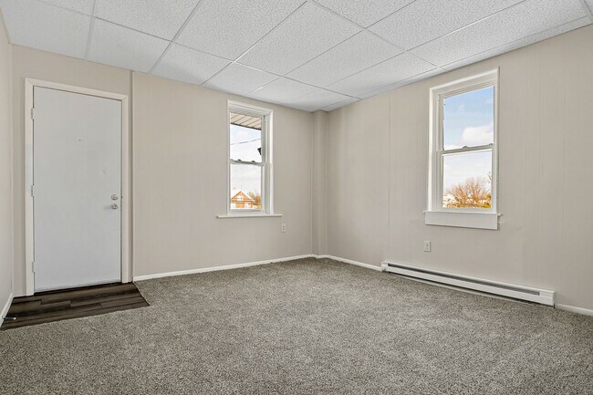 Building Photo - 419-421 6th Street