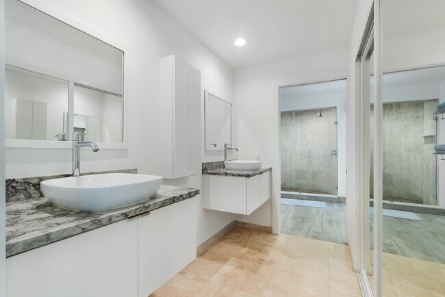 Building Photo - 147 Golden Beach Dr