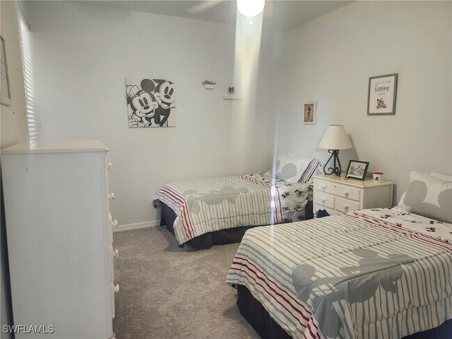 Building Photo - 640 Lalique Cir