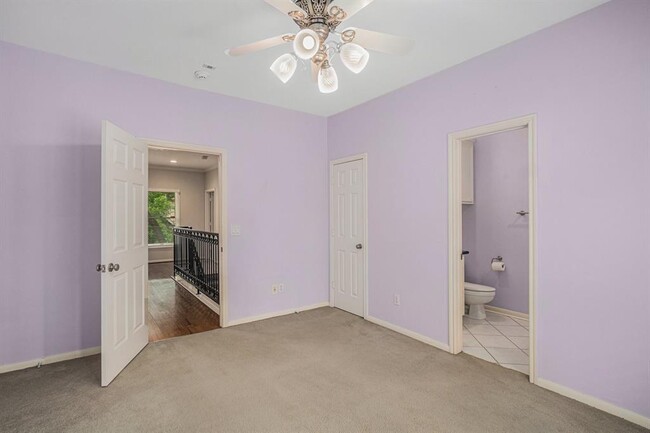Building Photo - 4655 Spruce St