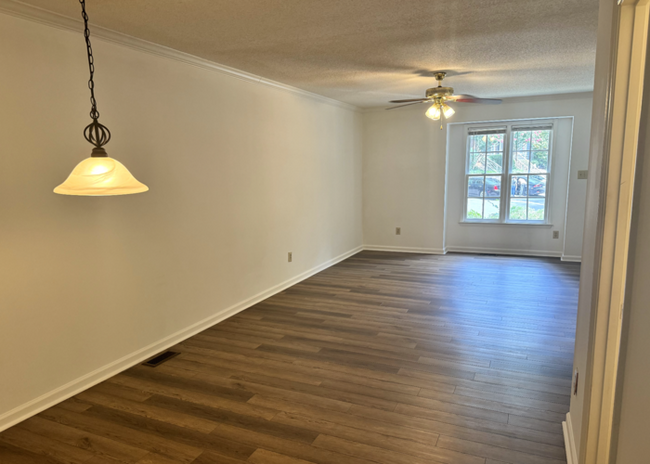 Building Photo - Beautiful Cary Townhome