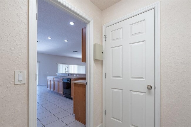 Building Photo - 5700 SW 45th St