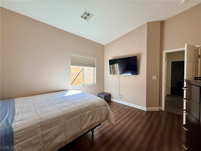 Building Photo - 8565 Hogan Falls Cir