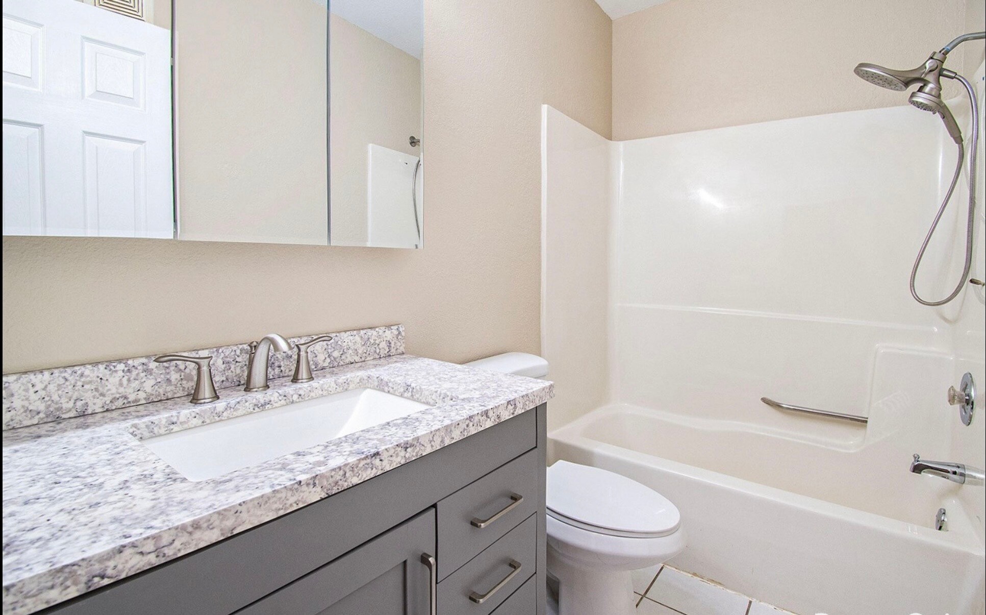 Building Photo - 4348 Norman Dr SE