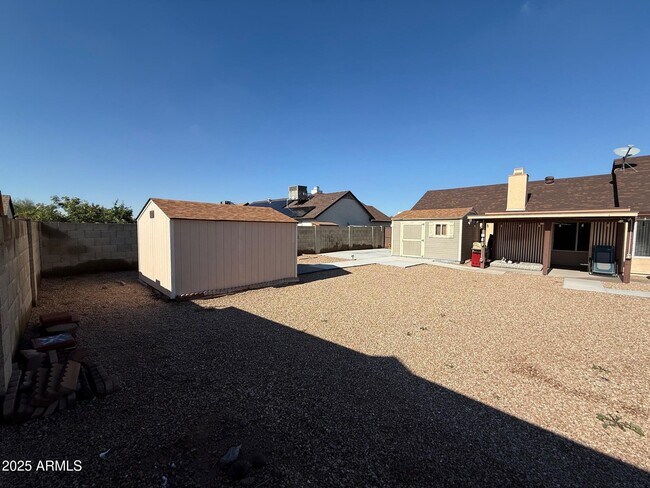 Building Photo - 5535 W Willow Ave