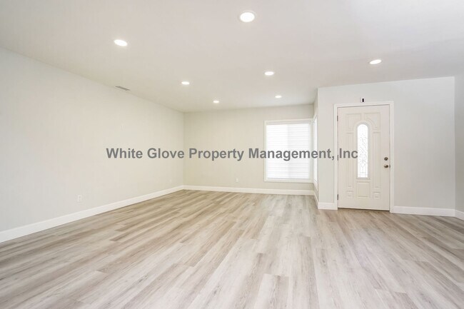 Building Photo - Remodeled 3 Bedroom Fullerton Home