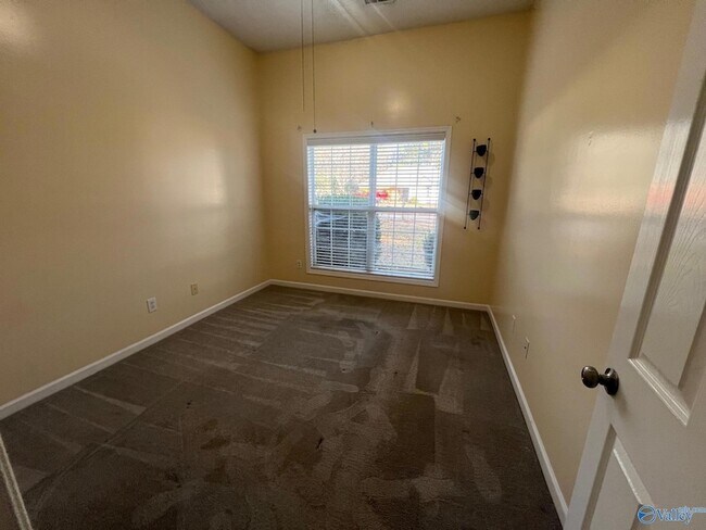 Building Photo - 108 Ann Bradley Dr