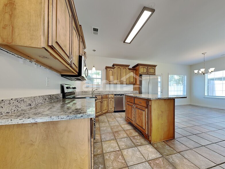 Building Photo - 13136 Braybourne Pkwy