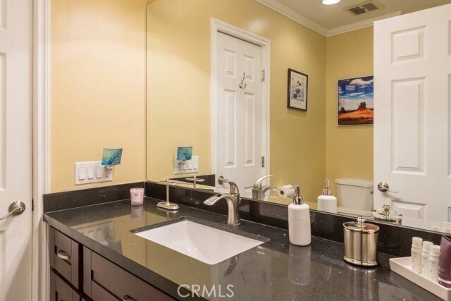 Building Photo - 980 N Biskra Rd