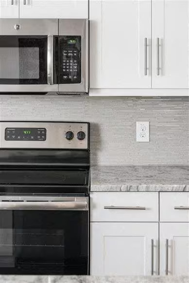 Building Photo - Spacious. Modern. Limited-Time $500 Off. T...