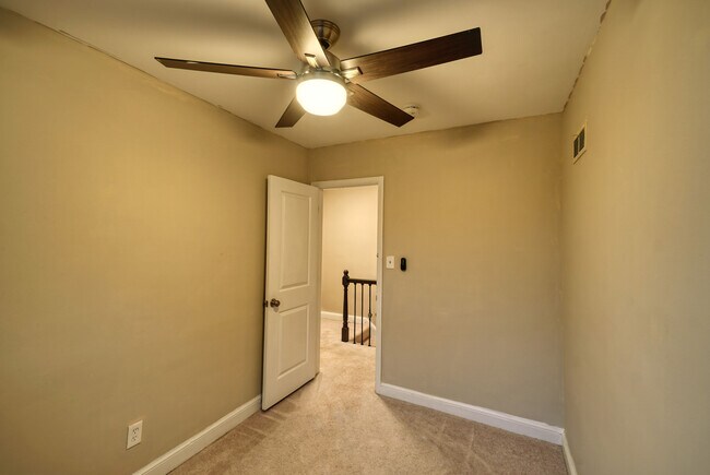 Building Photo - 28 54th St SE