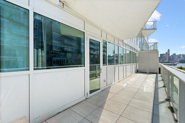 Building Photo - 800 Ave at Port Imperial